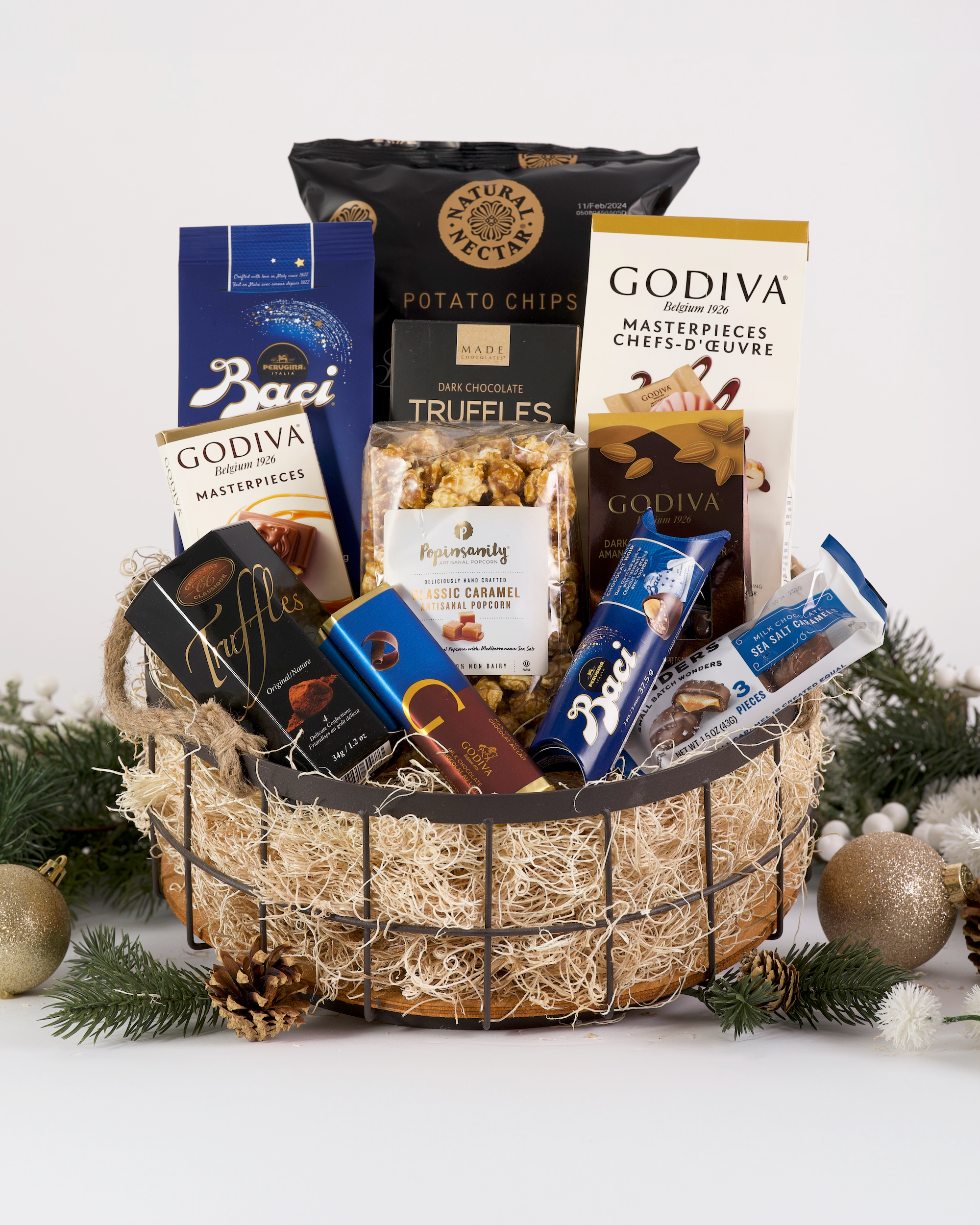 Signature Deluxe Kosher Hanukkah Gift Basket
